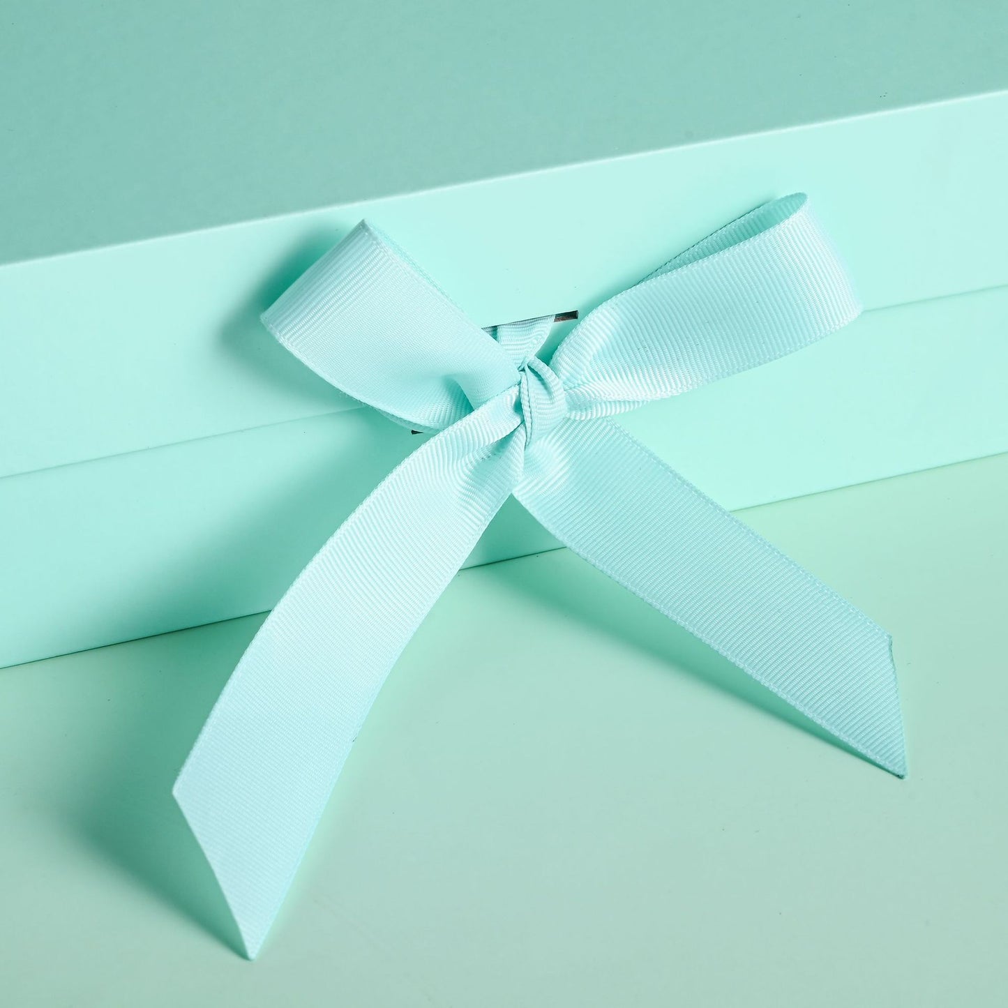 Flip-Top Folding Gift Boxes with Ribbon
