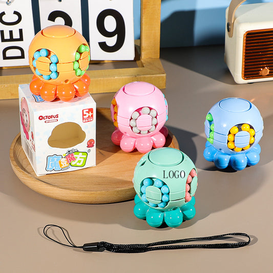 Finger Rotating Decompression Toy image 0